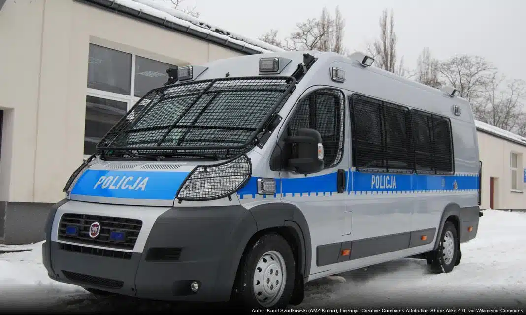 Konkurs plastyczny „Zimowa kraina – z sierżantem Pyrkiem jestem bezpieczny” ogłoszony przez Policję w Ostrowie Wielkopolskim