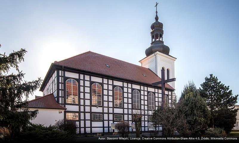 Parafia Najświętszej Maryi Panny Królowej Polski w Ostrowie Wielkopolskim